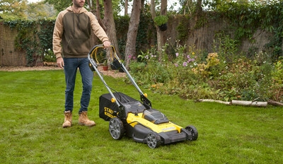 Stanley FatMax V20 SFMCMWS251P aku kosačka s pojazdom 18V 2x6,0Ah aku