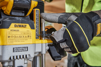 DeWalt DCW620H2 aku horná fréza 18V, 2x 5,0Ah aku Powerstack