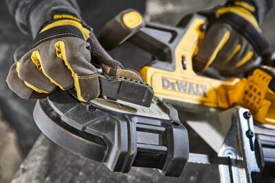 DeWalt DCS378N pásová píla 18V bez aku