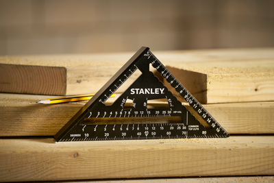 Stanley FatMax STHT46101-0 tesársky uholník QuickSquare 180 mm