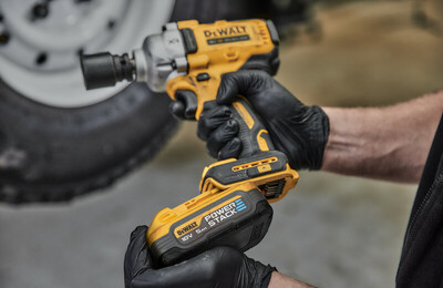 DeWalt DCF891H2T aku rázový uťahovák 18V 2x5,0Ah aku Powerstack 