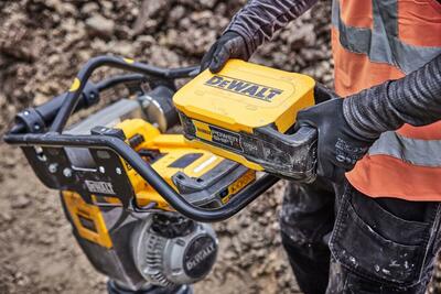 DeWalt Powershift aku vibračný pech bez aku