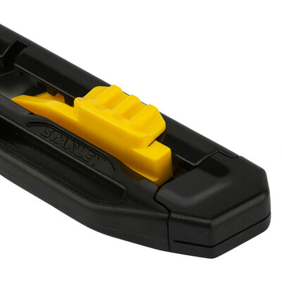 Stanley STHT10323-8 orezávací nôž plastový 18mm Auto Slide