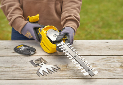 Stanley Fatmax V20 aku nožnice  na trávu 18V 1x2,0Ah aku STCSS20D1