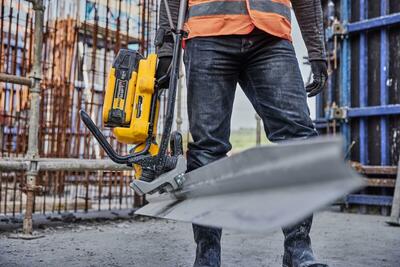 DeWalt Powershift DCPS330 aku sťahovacia vibračná lišta
