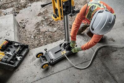 DeWalt Powershift DCPS151 stojan na jadrovú vŕtačku