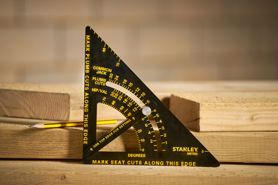 Stanley STHT46056-0 nastavitelný tesařský úhelník QuickSquare 180 mm