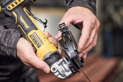 DeWalt DCG404N aku uhlová brúska s úzkym driekom 125mm 18V, bez aku