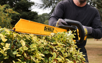 DeWalt DCMHT567N akumulátorové nůžky na živý plot 60cm, 18V bez akumulátoru