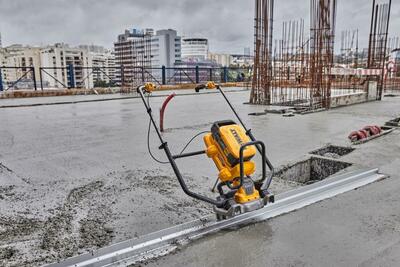 DeWalt Powershift DCPS330 aku sťahovacia vibračná lišta