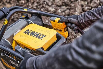 DeWalt Powershift aku vibračný pech bez aku
