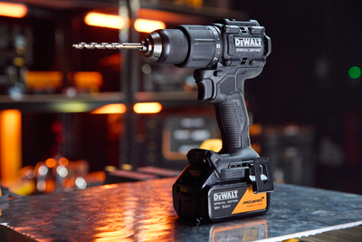 DeWalt McLaren DCD81MP2T aku pvŕtačka 18V 2x5,0Ah aku