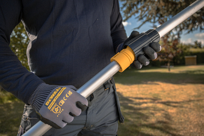 DeWalt DCMPP569P1 aku nožnice na konáre teleskopické max 38mm 18V, 1x5,0Ah aku