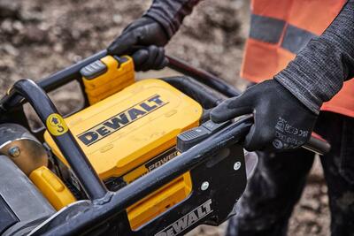 DeWalt Powershift aku vibračný pech bez aku