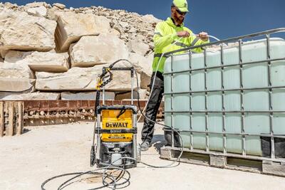 DeWalt DCMPW1600N aku vzsokotlakový čistič 110 bar, 2x18V, bez aku