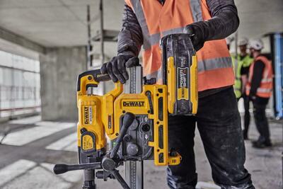 DeWalt Powershift DCPS151 stojan na jadrovú vŕtačku