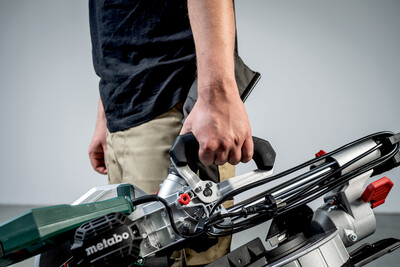 Metabo KGS 305 M pokosová pila, 2x kotouč 613305900