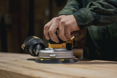 DeWalt DCW230N aku excentrická brúska 150mm, 18V bez aku