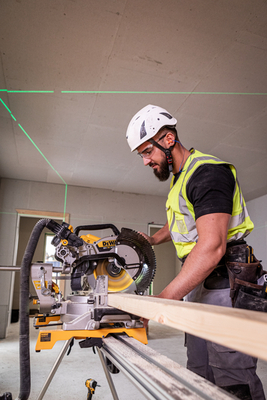 DeWalt DCS782N pokosová píla 305mm, 18V bez aku