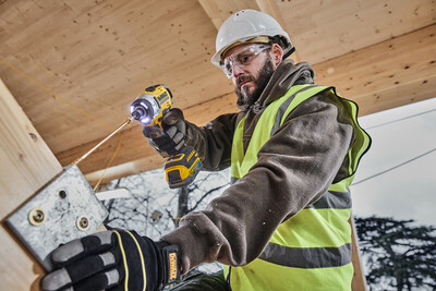 DeWalt DCF860NT aku rázový uťahovák 1/4", 282Nm bez aku v Tstaku