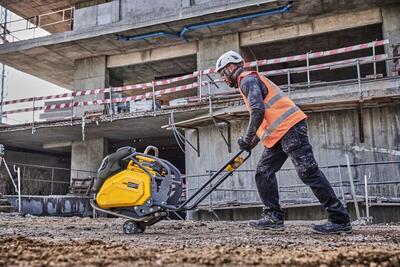 DeWalt Powershift DCPS7154PS1 vibračná doska 100kg