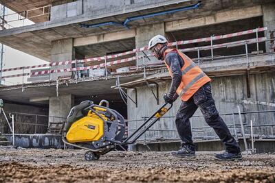 DeWalt Powershift DCPS7154N vibračná doska 100kg