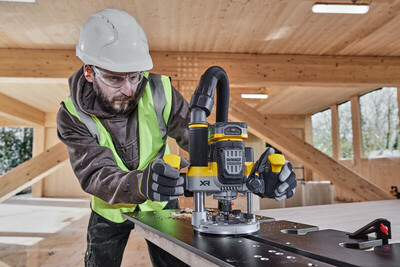 DeWalt DCW620H2 aku horná fréza 18V, 2x 5,0Ah aku Powerstack