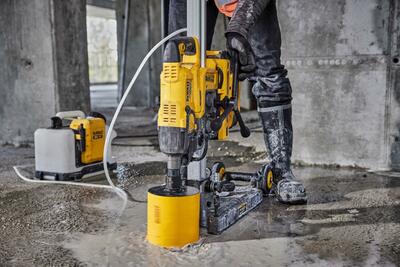 DeWalt Powershift DCPS151 stojan na jadrovú vŕtačku