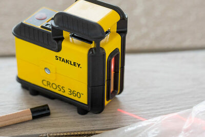 Stanley čiarový a krížový laser SSL360 červený STHT77504-1