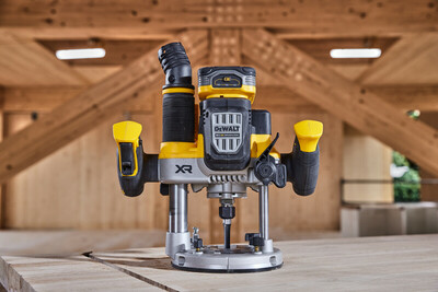 DeWalt DCW620H2 aku horná fréza 18V, 2x 5,0Ah aku Powerstack