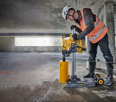DeWalt Powershift DCPS151 stojan na jadrovú vŕtačku