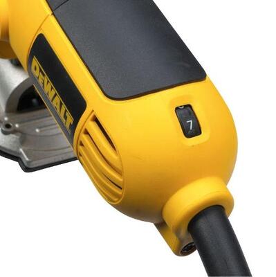 DeWalt DW333K přímočará pila v Tstaku DW333K