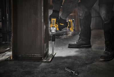 DeWalt DCF961H2G aku rázový uťahovák 1626Nm 18V 2x5,0Ah aku Powerstack