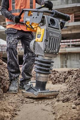 DeWalt Powershift aku vibračný pech bez aku