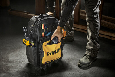DeWalt Pro batoh na náradie na kolieskach DWST60101-1