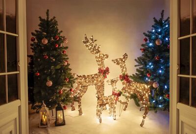 MagicHome LED dekorácia jeleň, kov/motúz, 230xLED teplá biela, výška 1,2m