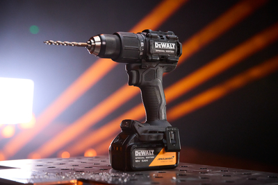 DeWalt McLaren DCD86MP2T aku príklepová vŕtačka 18V 2x5,0Ah aku