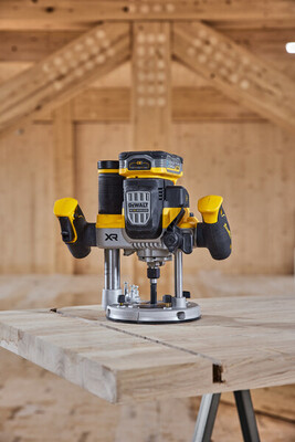 DeWalt DCW620H2 aku horná fréza 18V, 2x 5,0Ah aku Powerstack