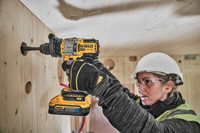 DeWalt DCK2052H2T kombo sada aku vŕtačka DCD999 + aku uťahovák DCF850, 18V 2x5,0Ah Powerstack