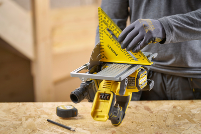 Stanley STHT46012-0 tesársky uholník QuickSquare 180 mm