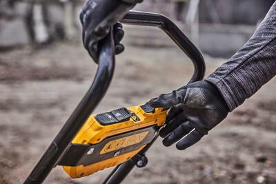 DeWalt Powershift DCPS7154N vibračná doska 100kg
