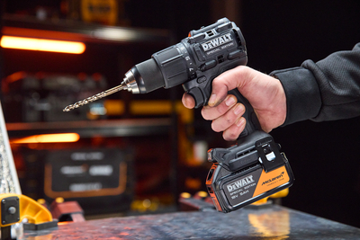 DeWalt McLaren DCD86MP2T aku príklepová vŕtačka 18V 2x5,0Ah aku