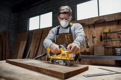 DeWalt DCW220N aku pásová brúska 75x533mm, 18V bez aku
