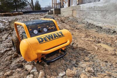 DeWalt DCX17PS vzduchový kompresor 17 litrový 13,8bar + hadica 10m