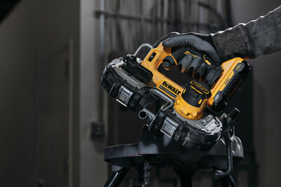 DeWalt DCS377N aku pásová píla kov 46mm 18V bez aku