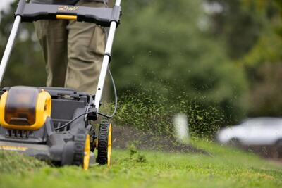 DeWalt FlexVolt DCMWP500N aku kosačka na trávu 53cm 54V, bez aku