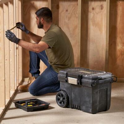 Stanley  PRO ONE TOUCH box pojazdný na náradie so západkou 24" STST33090-1