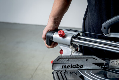 Metabo KGS 305 M pokosová pila, 2x kotouč 613305900