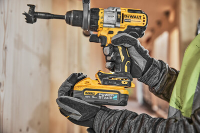 DeWalt aku vrtačka 3-rýchlostná 18V 2x5,0Ah aku Powerstack DCD999H2T