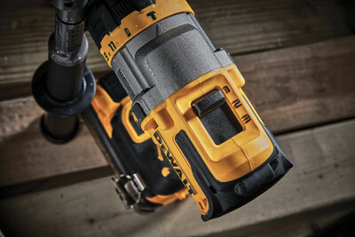 DeWalt aku vrtačka 3-rýchlostná 18V 2x5,0Ah aku Powerstack DCD999H2T